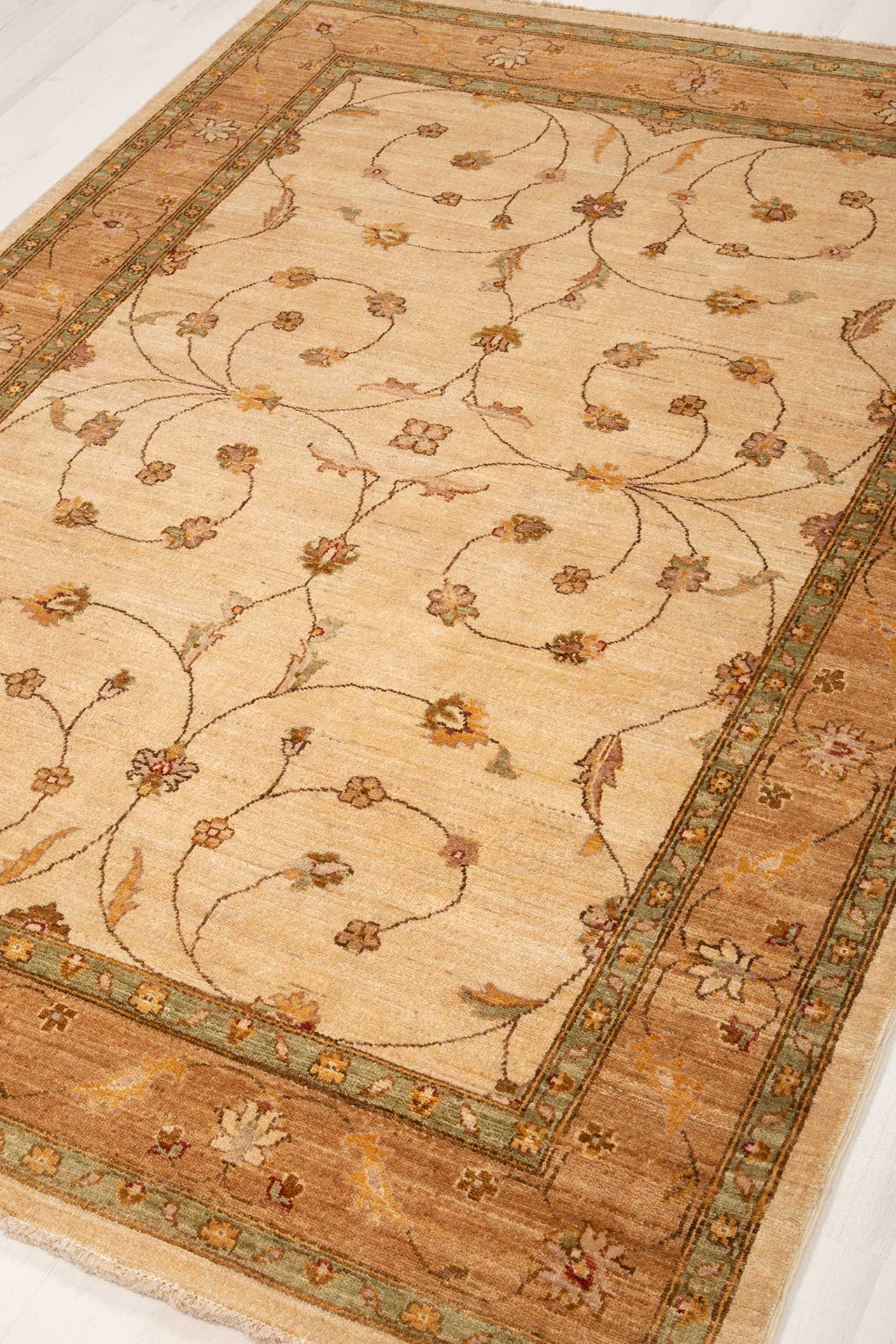 Pashtu Beige 166x226