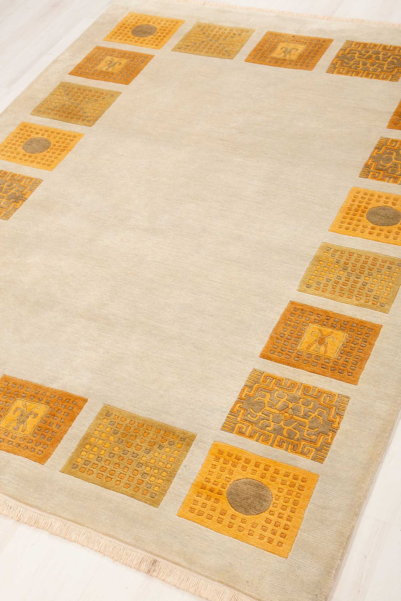 Bhutan Design Grey 170x230