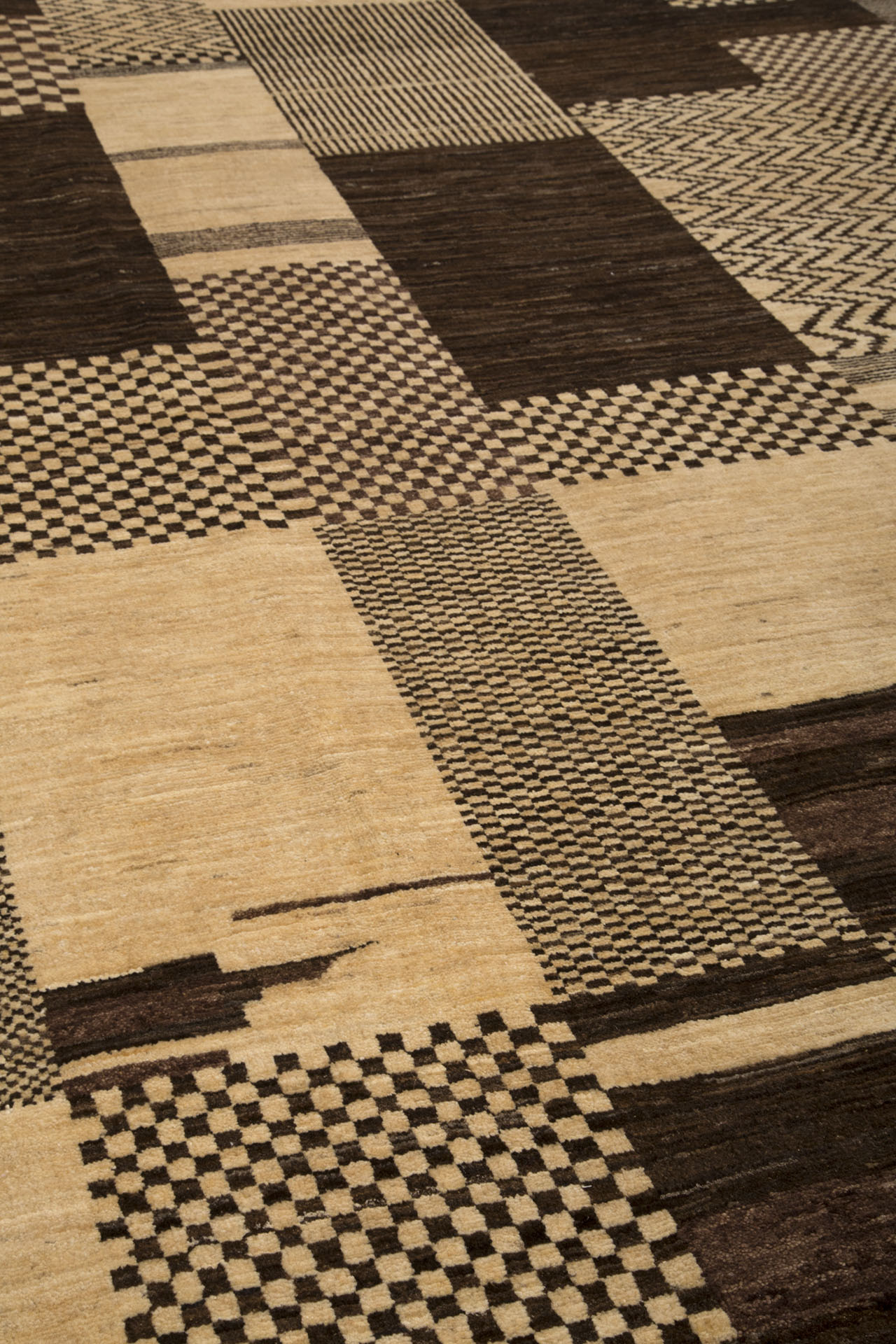 Savannah Brown 192x247