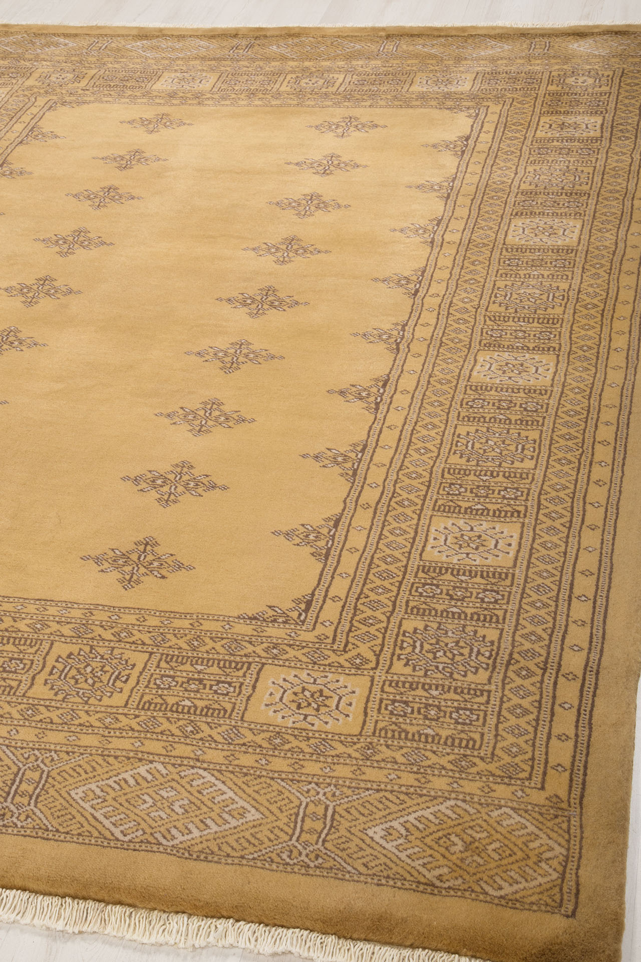 3 Ply Butterfly Gold 149x204