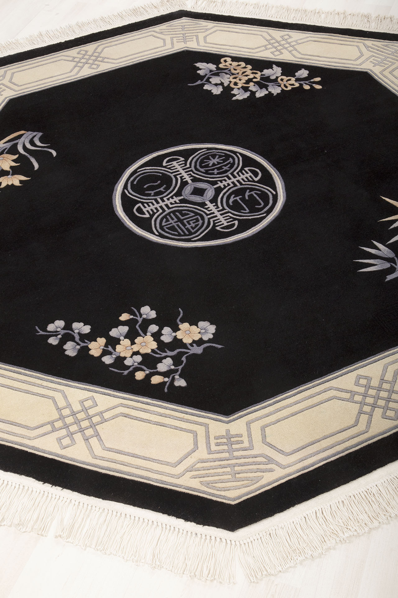 China 90 Line Black 213x213