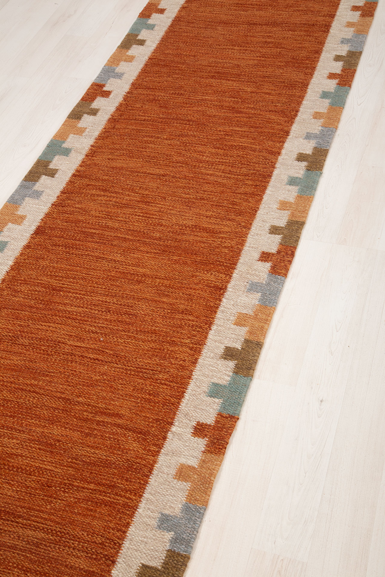 Bargi Mattor Ull Röllakan B R 309 Rust 80x300 ba_379944-1_1.jpg