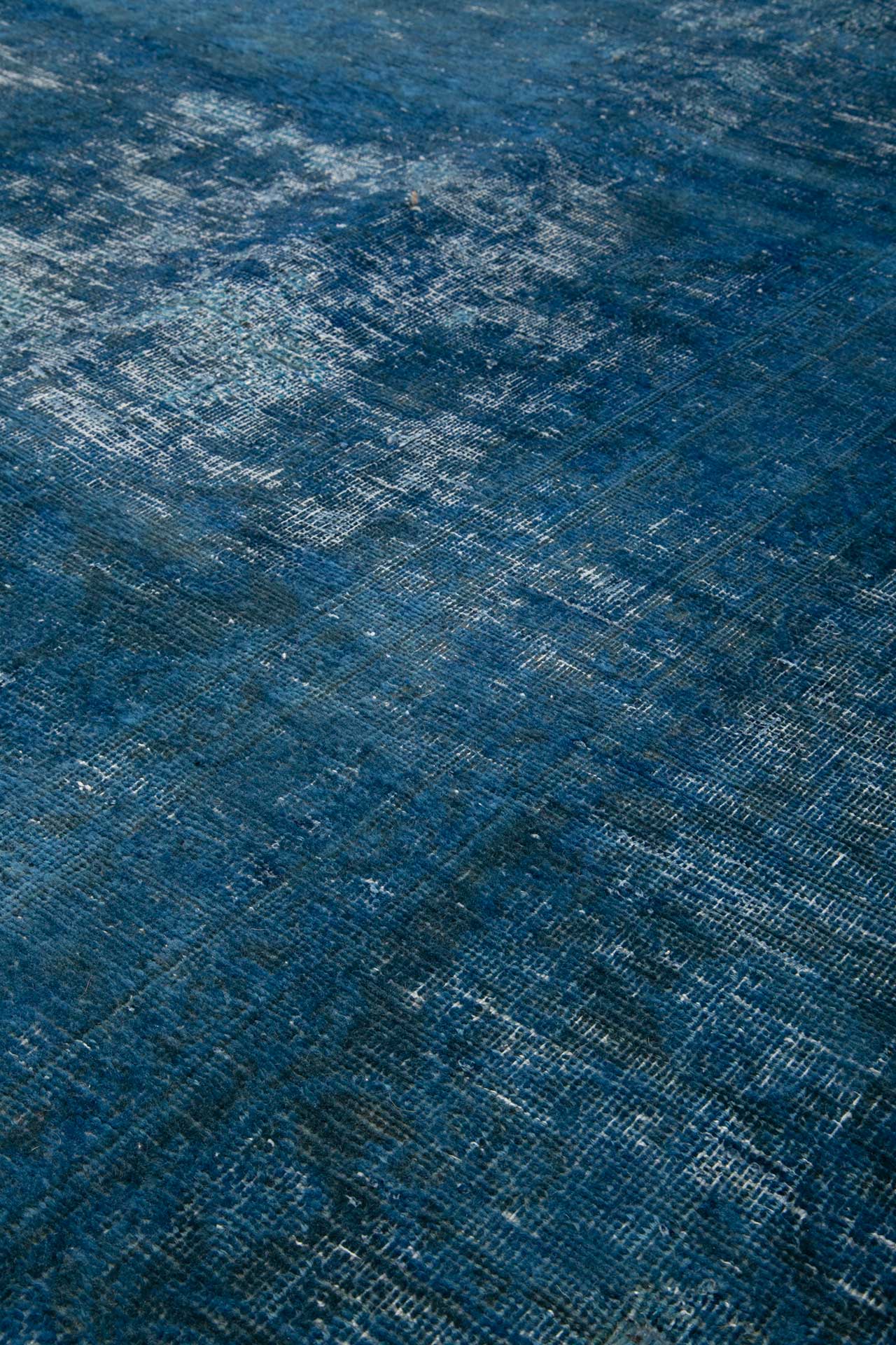 Decolorized Blue 277x368