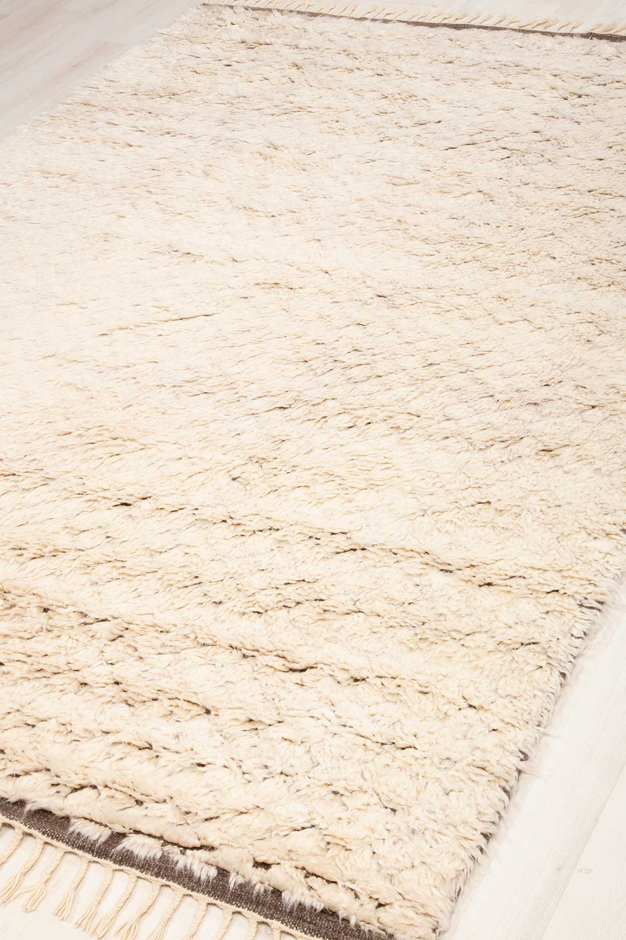 Berber White 213x308