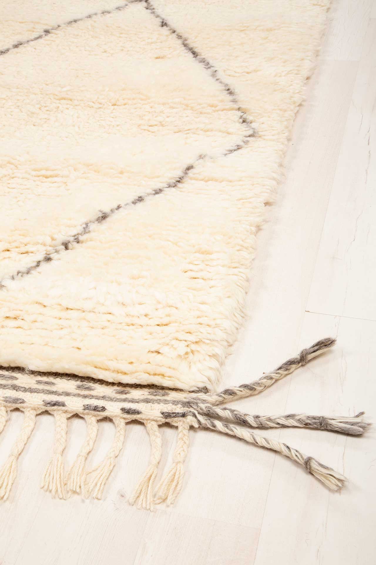 Berber White & Grey 204x315