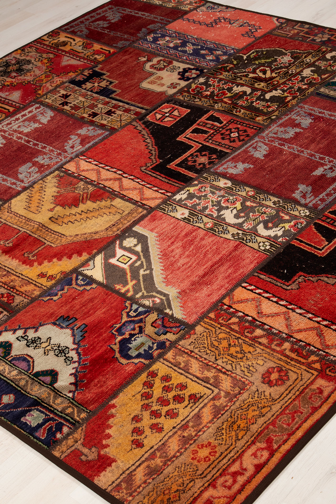 Bargi Mattor Ull Patchwork Carpet Purple 255x255 ba_447179-1.jpg