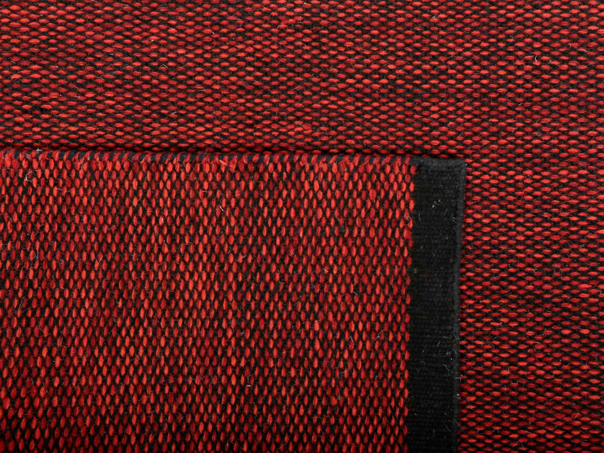 Bargi.se Kivik Red 250x350 ull matta BA_BA_L13200033.jpg_5.jpg