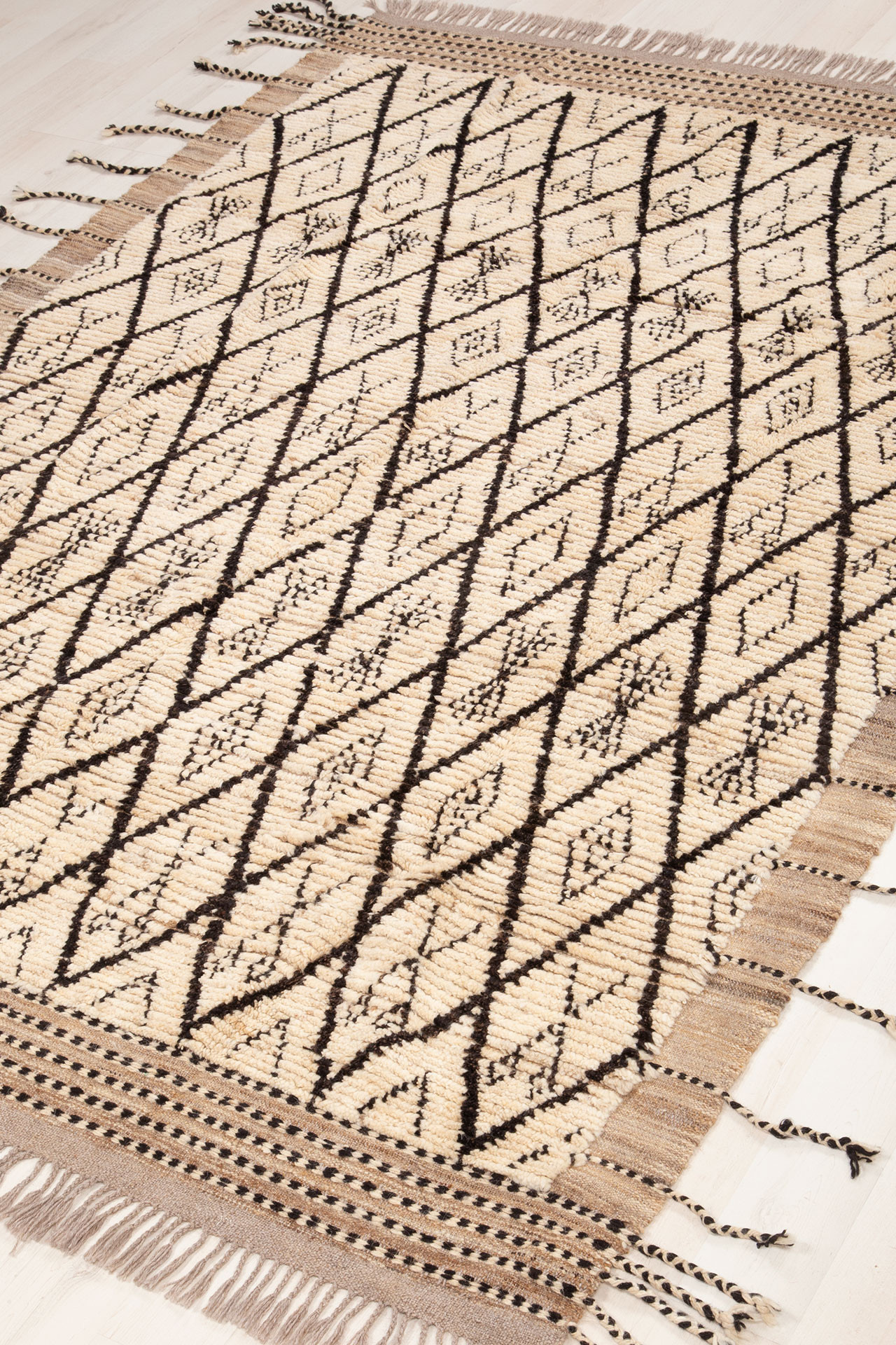 Berber White 171x239
