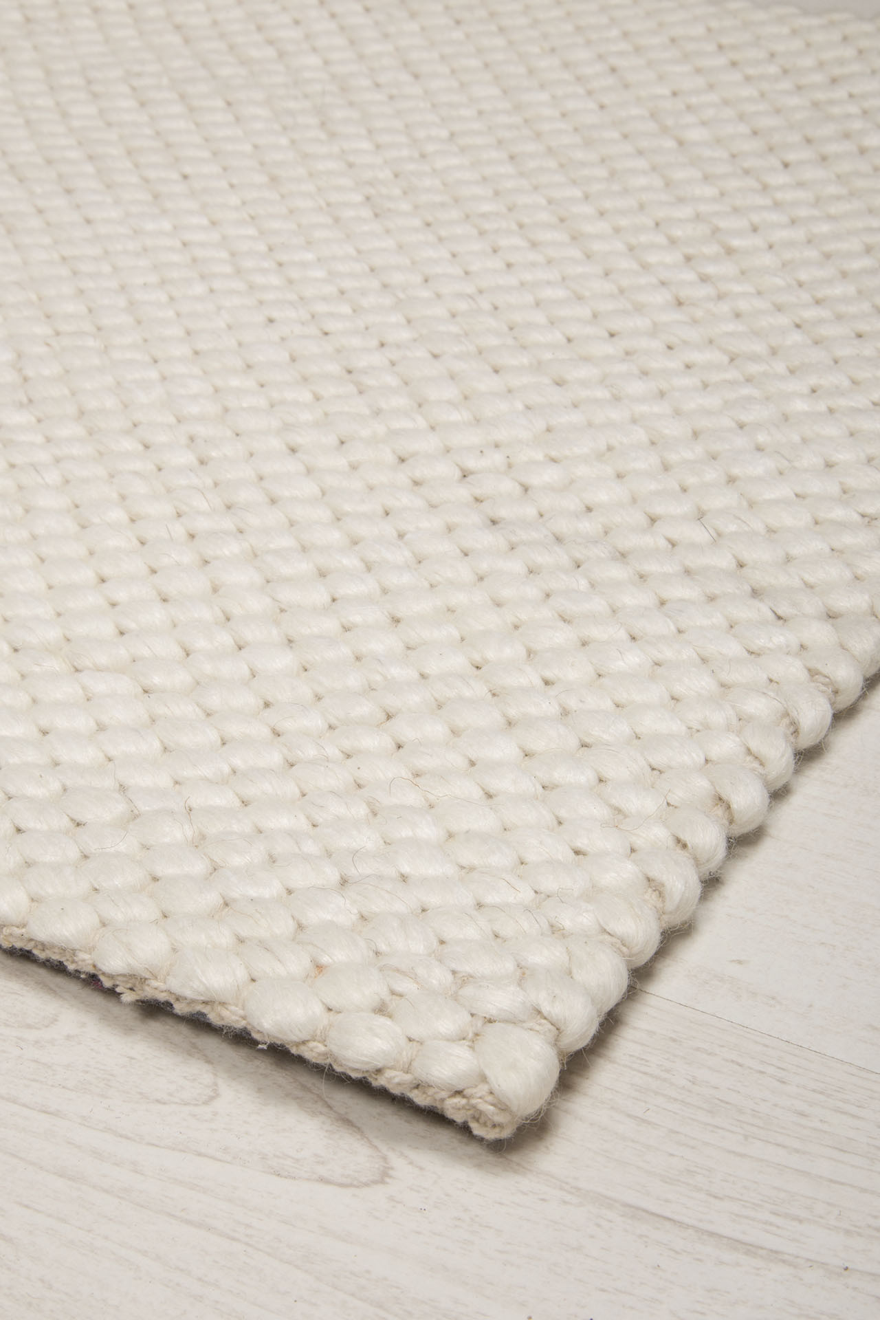 Bargi Mattor Ull Sevilla Snow White 300x400 sevilla_snow_white-02_4_1.jpg